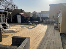Hårdtræs terrasse i Skagen, 100 m² – Eksklusivt design uden synlige skruer