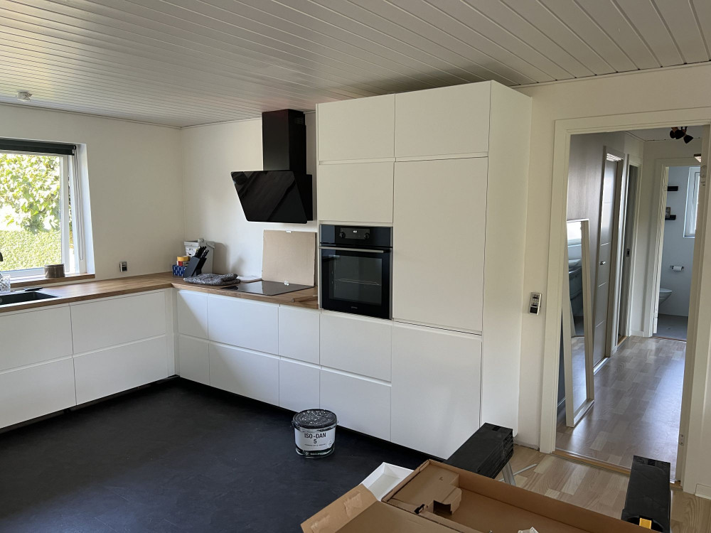 Tømrer- og malerarbejde