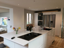 Ombygning og nyt køkken – Fra lukket U til åben koge-ø