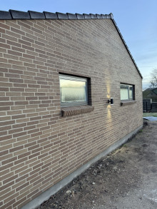 Skræddersyet tilbygning i Hadsten – Erhvervslokale & isoleret garage