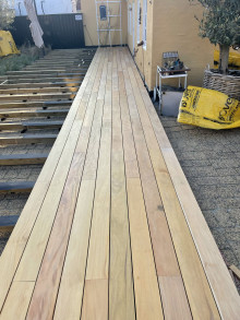 Hårdtræs terrasse i Skagen, 100 m² – Eksklusivt design uden synlige skruer